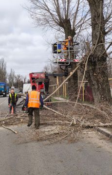 Комплексные мероприятия проводятся на автодороге Михайловка-Алчевск-Брянка-Стаханов-Первомайск-Золотое