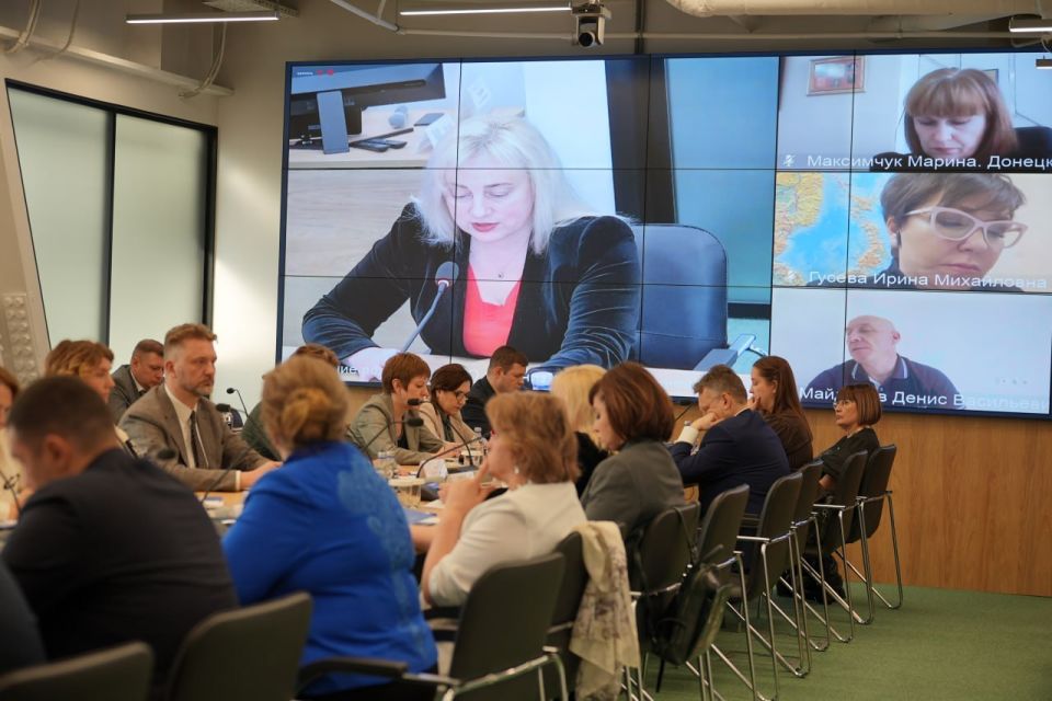 Анна Сорока: 23 марта 2026 года приняла участие в заседании подкомиссии, действующей при комиссии Государственного Совета Российской Федерации по направлению «Культура и традиционные духовно-нравственные ценности» Анна Сорока: 23 марта 2026 года приняла участие в заседании подкомиссии, действующей при комиссии Государственного Совета Российской Федерации по направлению «Культура и традиционные духовно-нравственные ценности»