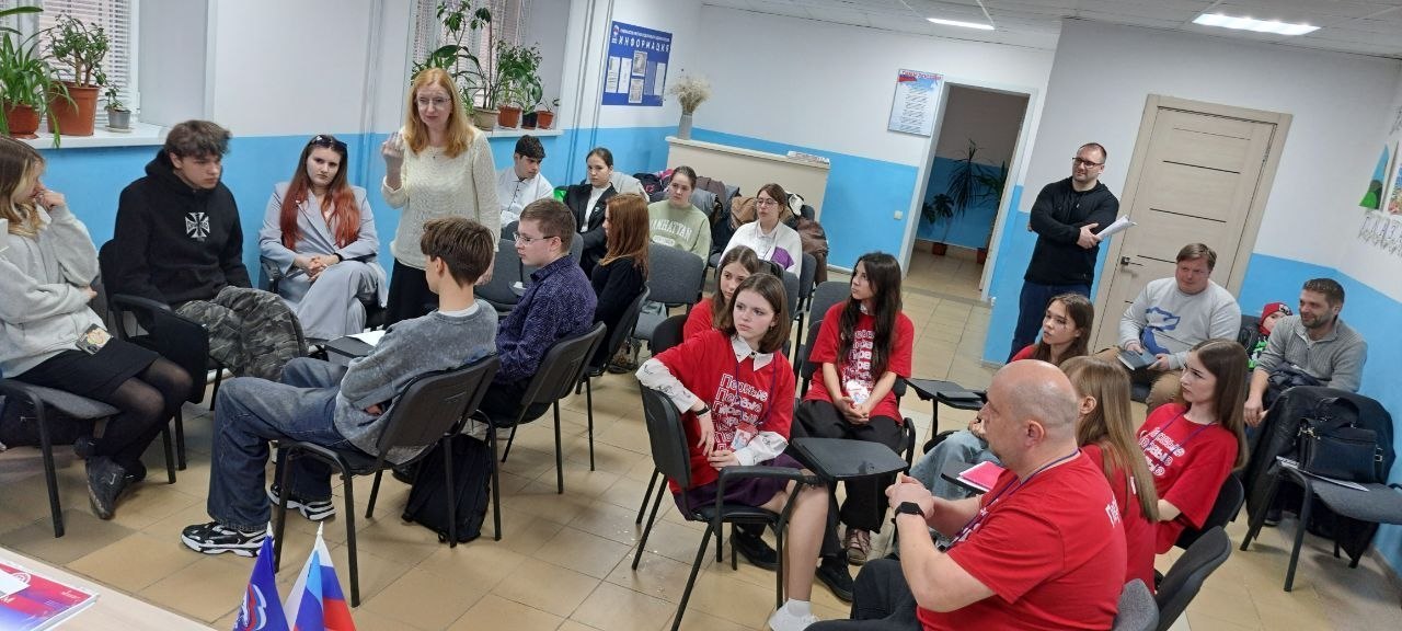 В исполкоме Рубежанского местного отделения ВПП «Единая Россия» состоялся третий тур молодежного дебатного турнира клуба «Мнение молодежи» В исполкоме Рубежанского местного отделения ВПП «Единая Россия» состоялся третий тур молодежного дебатного турнира клуба «Мнение молодежи»