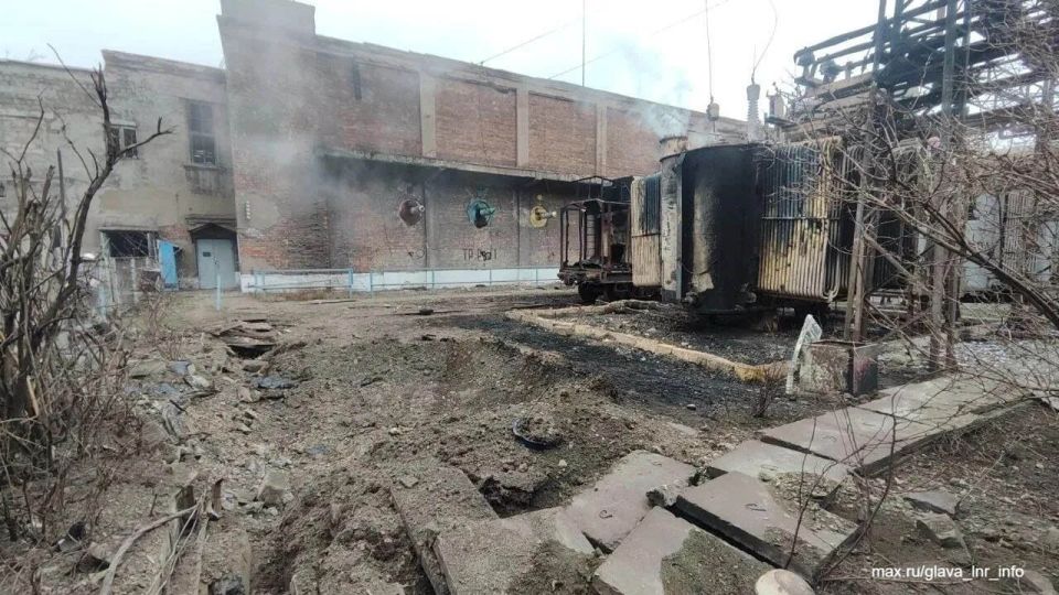 ЛНР ночью подверглась массированной атаке беспилотников ВСУ ЛНР ночью подверглась массированной атаке беспилотников ВСУ