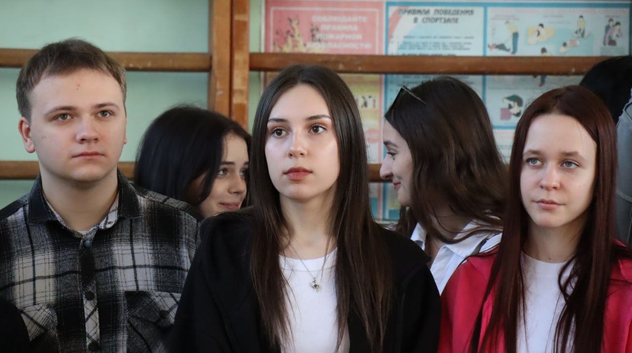 Донбасский государственный технический университет продолжает знакомить школьников с миром высшего образования в рамках профориентационного проекта «Университетские субботы» Донбасский государственный технический университет продолжает знакомить школьников с миром высшего образования в рамках профориентационного проекта «Университетские субботы»