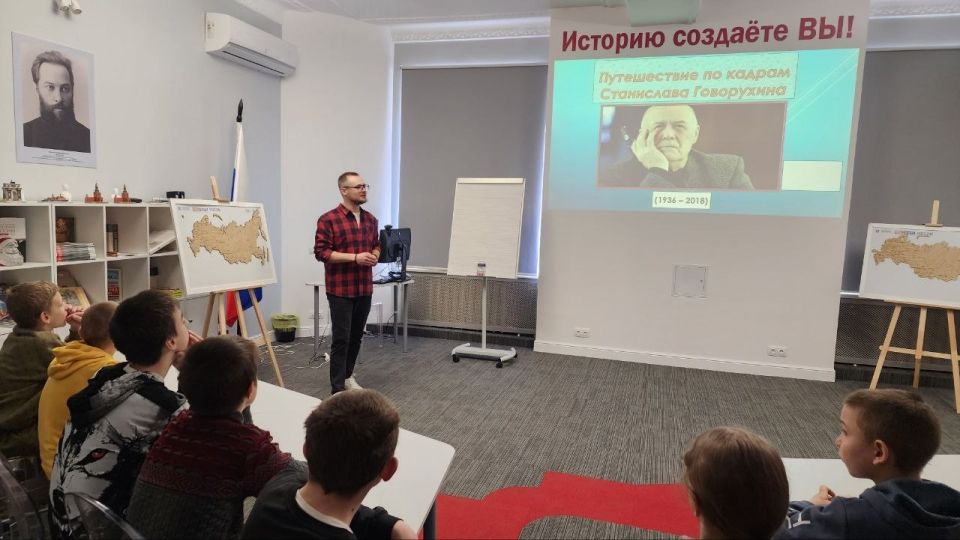 В Лутугинском ДК имени Т. Г. Шевченко состоялась программа о творчестве Говорухина В Лутугинском ДК имени Т. Г. Шевченко состоялась программа о творчестве Говорухина