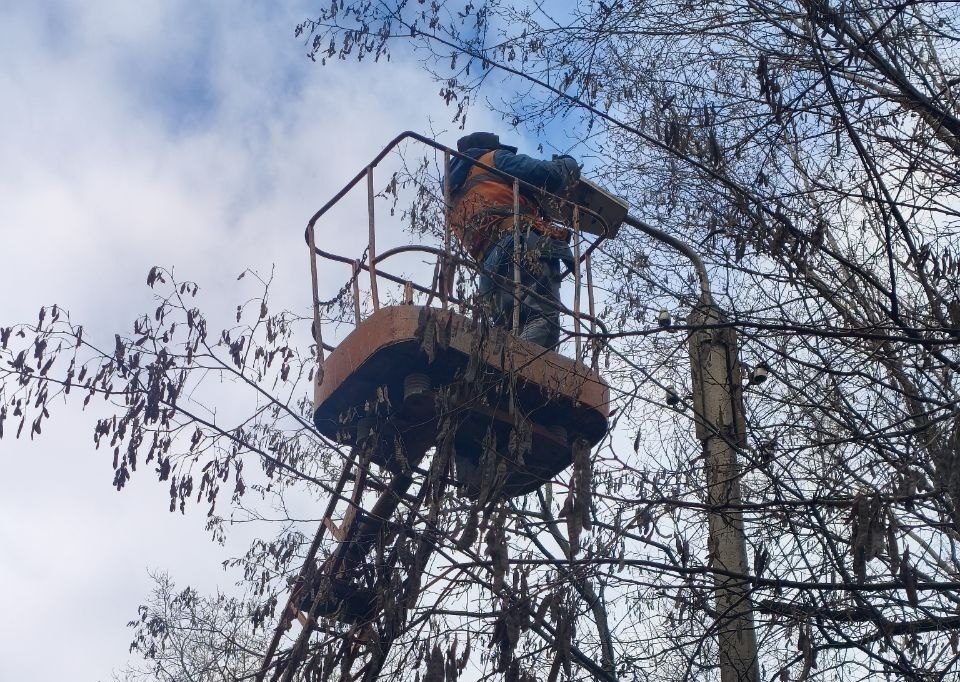 Коммунальными службами проведены работы на территории города Коммунальными службами проведены работы на территории города