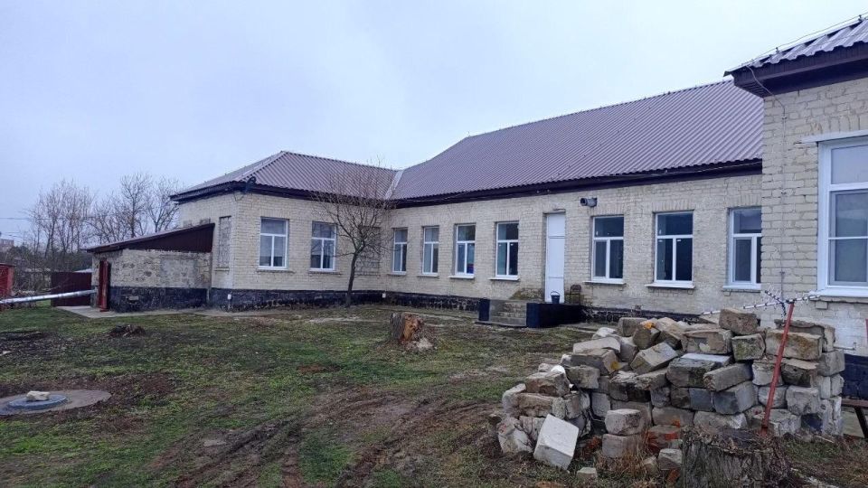 Представитель региона-шефа, находящийся в командировке в Беловодском МО, посетил с рабочим визитом детский сад в с. Городище по вопросу обсуждения планов ремонта при участии Новосибирской области Представитель региона-шефа, находящийся в командировке в Беловодском МО, посетил с рабочим визитом детский сад в с. Городище по вопросу обсуждения планов ремонта при участии Новосибирской области