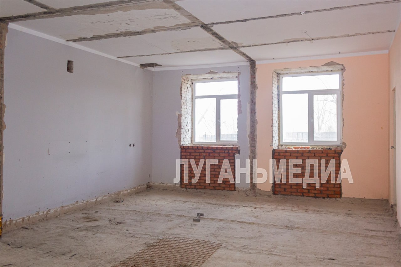 Луганские единороссы провели инспекцию хода восстановительных работ в городской многопрофильной больнице №2 Луганские единороссы провели инспекцию хода восстановительных работ в городской многопрофильной больнице №2