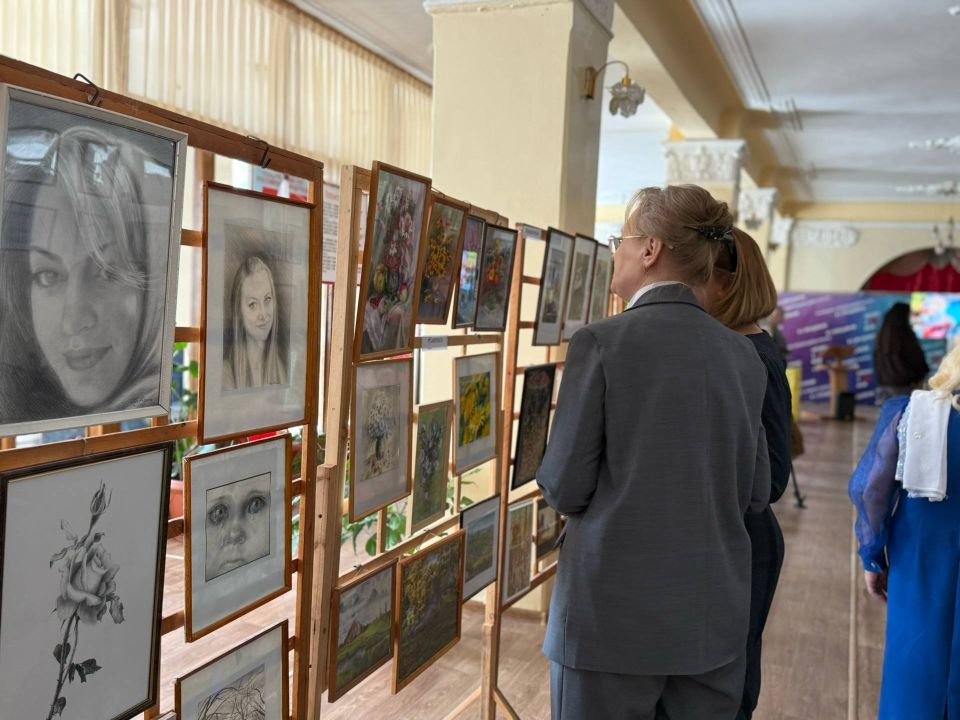 «Жизнь, рассказанная кистью» «Жизнь, рассказанная кистью»