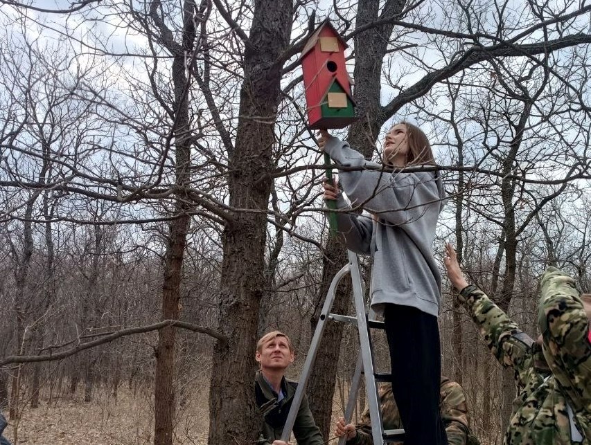 В преддверии Международного Дня птиц на территории лесного заказника «Луганский» состоялась природоохранная акция «Каждой птице нужен дом!» В преддверии Международного Дня птиц на территории лесного заказника «Луганский» состоялась природоохранная акция «Каждой птице нужен дом!»