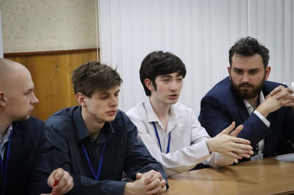 Заглянули в будущее и вспомнили о главном: как прошел Молодежный совет города Заглянули в будущее и вспомнили о главном: как прошел Молодежный совет города