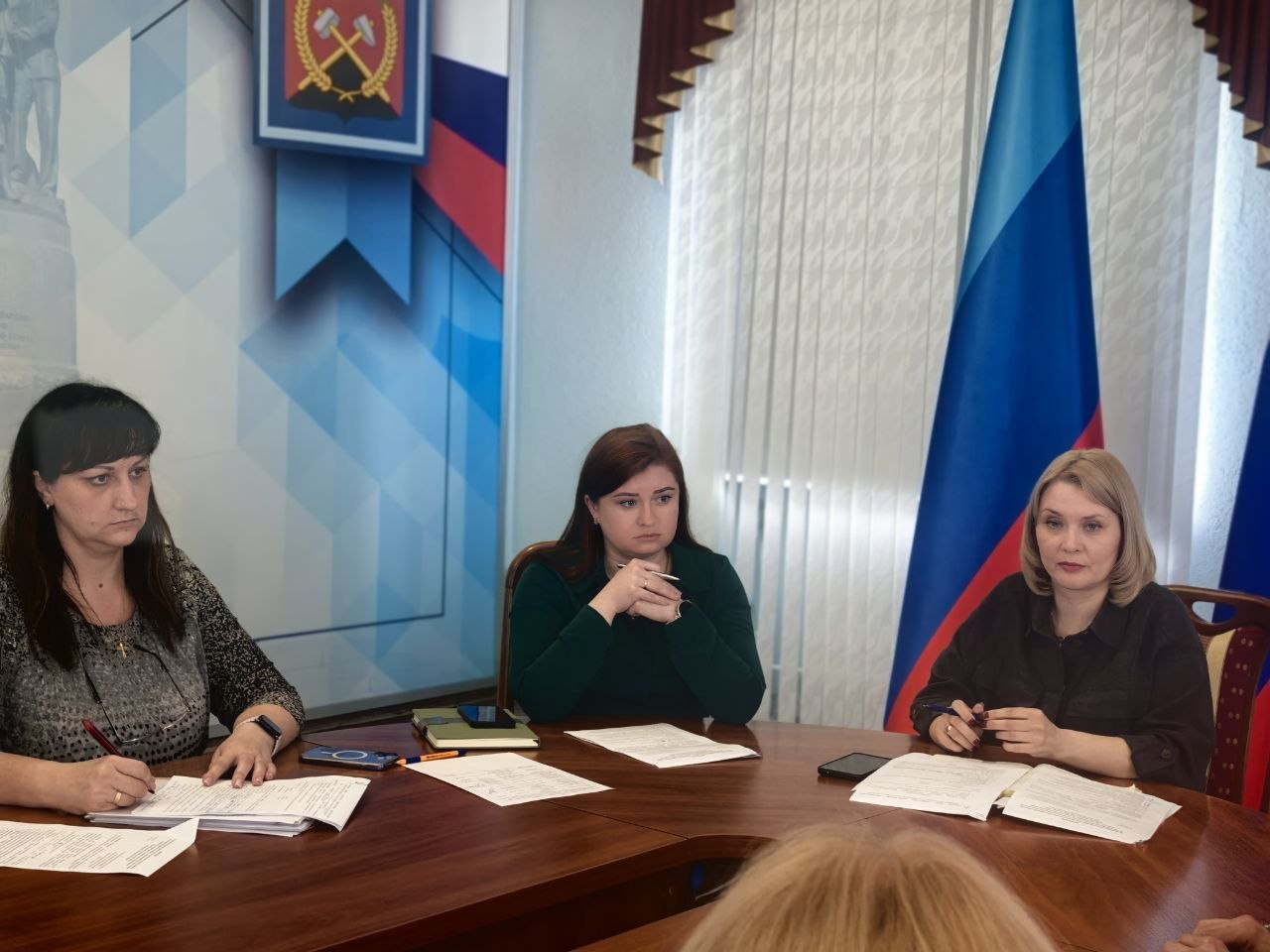 31 марта под председательством Первого заместителя Главы Администрации Краснодонского муниципального округа Анны Гончаровой, при участии старшего помощника прокурора прокуратуры Краснодонского района Елены Задорожней и... 31 марта под председательством Первого заместителя Главы Администрации Краснодонского муниципального округа Анны Гончаровой, при участии старшего помощника прокурора прокуратуры Краснодонского района Елены Задорожней и...