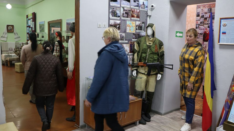 31 марта 2026 года в музее истории города Ровеньки была проведена тренировка по отработке практических действий по эвакуации персонала и посетителей музея в условиях чрезвычайной ситуации (при угрозе возникновения пожара) 31 марта 2026 года в музее истории города Ровеньки была проведена тренировка по отработке практических действий по эвакуации персонала и посетителей музея в условиях чрезвычайной ситуации (при угрозе возникновения пожара)