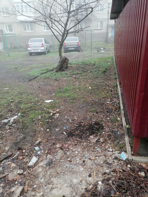 В рамках поддержания санитарного порядка на территории муниципального образования городской округ город Ровеньки Луганской Народной Республики сотрудники МУП «СКАТ» провели работы по уборке мусора с контейнерных площадок и... В рамках поддержания санитарного порядка на территории муниципального образования городской округ город Ровеньки Луганской Народной Республики сотрудники МУП «СКАТ» провели работы по уборке мусора с контейнерных площадок и...