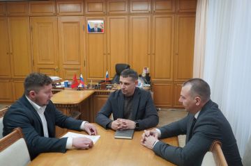 Скоординировали совместные действия с руководителями делегации Красноярского края в нашем округе Игорем Мирошниковым и Виктором Ермаковым