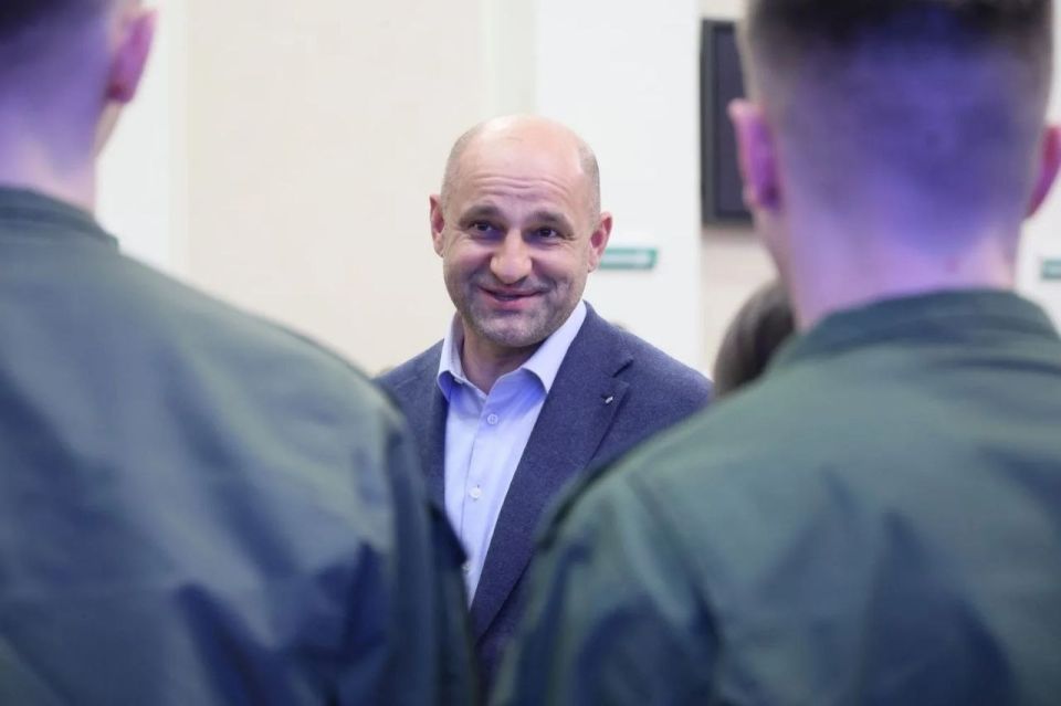 Артём Жога: Не устану повторять: молодежь - это не только наше будущее, но и настоящее Артём Жога: Не устану повторять: молодежь - это не только наше будущее, но и настоящее