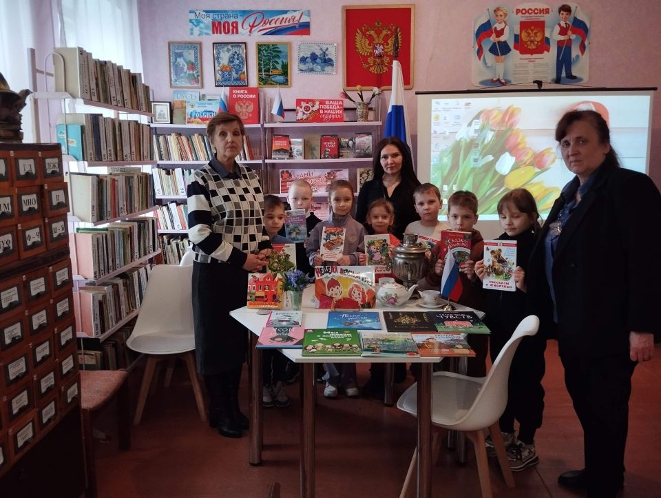 Неделя детской и юношеской книги в Ровеньках Неделя детской и юношеской книги в Ровеньках