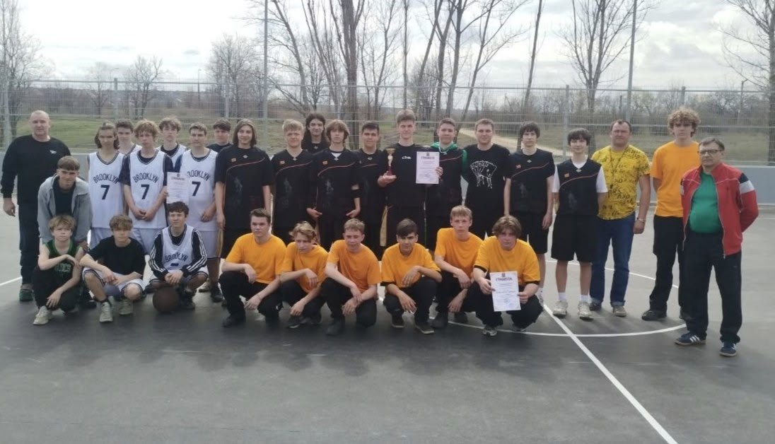 В городе Лутугино прошло физкультурное мероприятие по баскетболу В городе Лутугино прошло физкультурное мероприятие по баскетболу