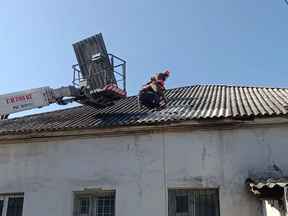 В посёлке Юрьевка отремонтировали кровлю отдела по жизнеобеспечению населения В посёлке Юрьевка отремонтировали кровлю отдела по жизнеобеспечению населения