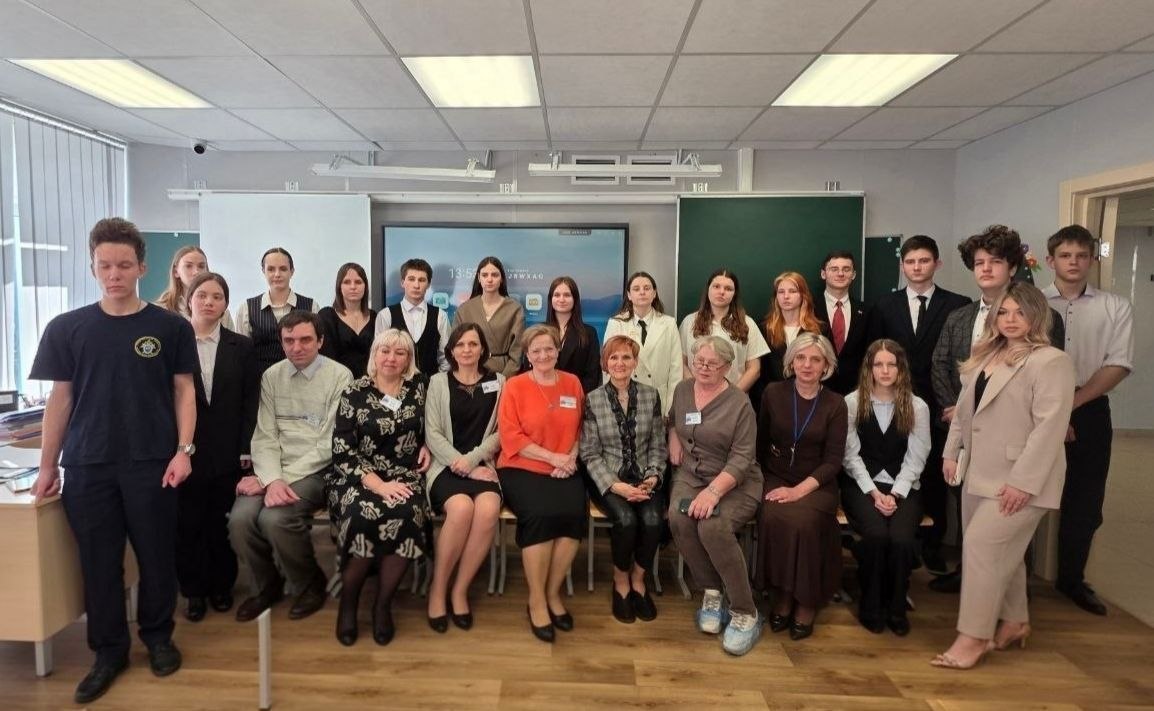 Школьники Стаханова — в числе лучших юных исследователей Республики Школьники Стаханова — в числе лучших юных исследователей Республики