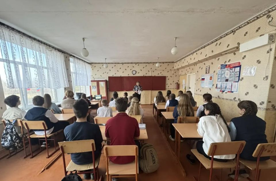 Перевальские педагоги получили методическую поддержку от оренбургских коллег Перевальские педагоги получили методическую поддержку от оренбургских коллег