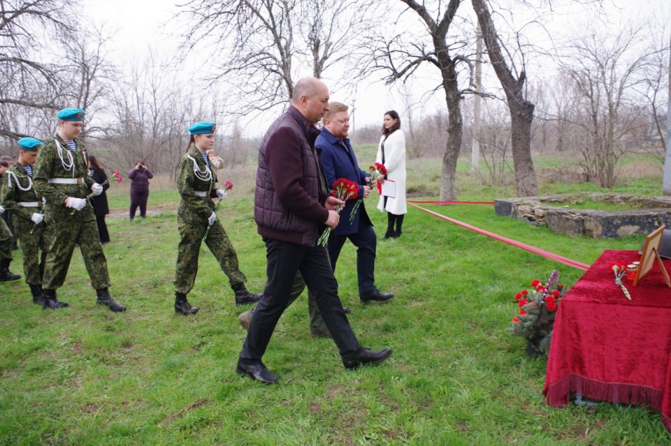 Сергей Крамаренко: В Славяносербске отметили 120-летие со дня рождения легендарного политрука Алексея Еременко Сергей Крамаренко: В Славяносербске отметили 120-летие со дня рождения легендарного политрука Алексея Еременко