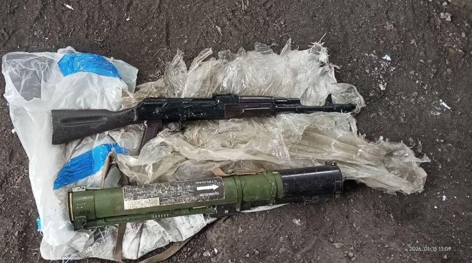 Житель Краснодонского округа хранил дома гранаты и автомат Житель Краснодонского округа хранил дома гранаты и автомат