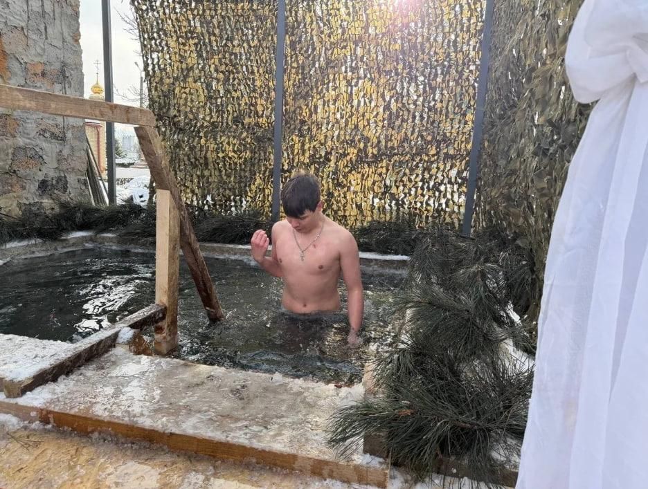 Калужский предприниматель доставил помощь в храм Первомайска Калужский предприниматель доставил помощь в храм Первомайска