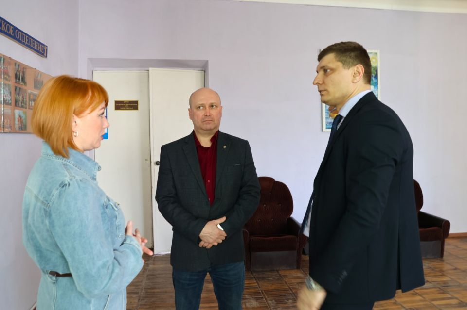Перемены близко: в Краснодонской школе искусств готовятся к масштабному обновлению Перемены близко: в Краснодонской школе искусств готовятся к масштабному обновлению