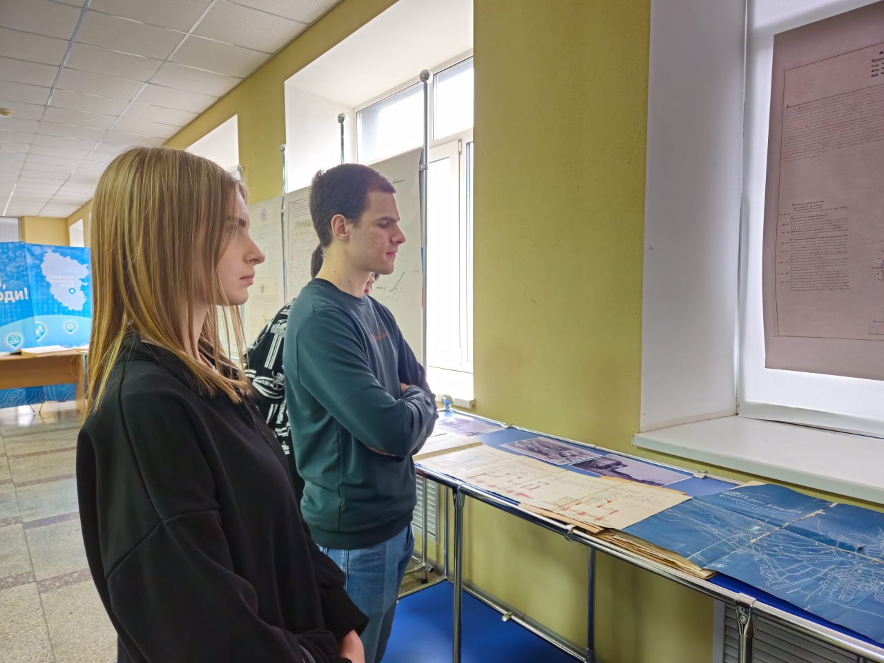 Выставку «Территория памяти: картографические сокровища архивов», организованную Управлением Росреестра по Луганской Народной Республике, посетили студенты ведущих высших учебных заведений региона Выставку «Территория памяти: картографические сокровища архивов», организованную Управлением Росреестра по Луганской Народной Республике, посетили студенты ведущих высших учебных заведений региона