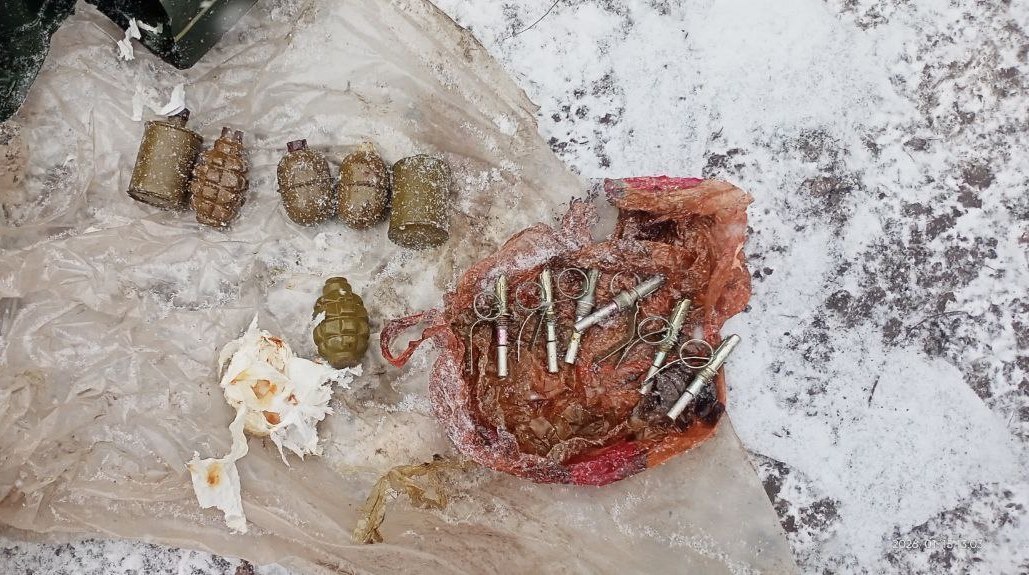 Арсенал оружия нашли у местного жителя в Краснодонском округе Арсенал оружия нашли у местного жителя в Краснодонском округе