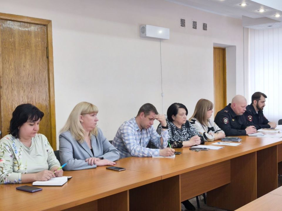 В Администрации городского округа муниципальное образование городской округ город Кировск Луганской Народной Республики состоялось заседание Комиссии по обеспечению безопасности дорожного движения на территории... В Администрации городского округа муниципальное образование городской округ город Кировск Луганской Народной Республики состоялось заседание Комиссии по обеспечению безопасности дорожного движения на территории...