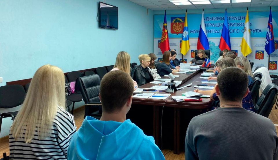 В Администрации Антрацитовского муниципального округа состоялось очередное заседание комиссии по делам несовершеннолетних и защите их прав, на котором рассмотрено 20 административных дел, из них: по ч. 1 статьи 5.35 КоАП РФ... В Администрации Антрацитовского муниципального округа состоялось очередное заседание комиссии по делам несовершеннолетних и защите их прав, на котором рассмотрено 20 административных дел, из них: по ч. 1 статьи 5.35 КоАП РФ...