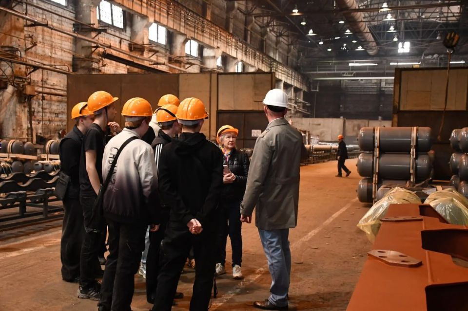 Константин Бутримов: От искры сварки до выбора пути: В ЛНР распахнула двери весенняя «Неделя без турникетов» Константин Бутримов: От искры сварки до выбора пути: В ЛНР распахнула двери весенняя «Неделя без турникетов»