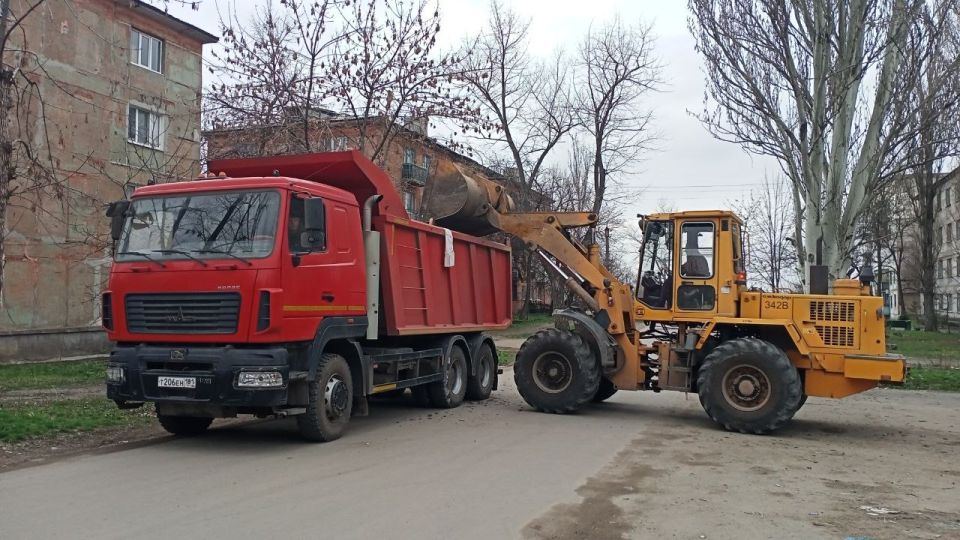 Чем сегодня занимались коммунальные службы города Чем сегодня занимались коммунальные службы города
