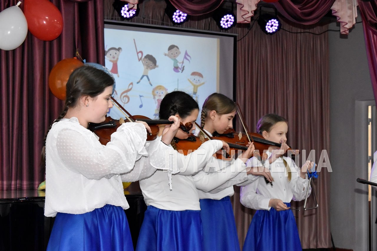 В Луганской Народной Республике стартовал региональный фестиваль-конкурс «Кубок Матусовского» В Луганской Народной Республике стартовал региональный фестиваль-конкурс «Кубок Матусовского»