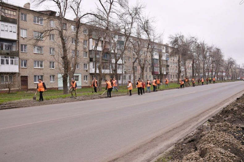 В Свердловском округе коммунальщики работают по плану благоустройства округа и по обращениям граждан В Свердловском округе коммунальщики работают по плану благоустройства округа и по обращениям граждан