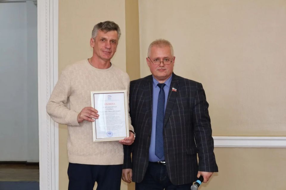 Константин Бутримов: Огонь, который передают из рук в руки: о наставничестве в Стаханове Константин Бутримов: Огонь, который передают из рук в руки: о наставничестве в Стаханове