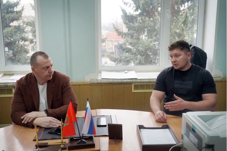 Новый представитель Красноярского края встретился со СМИ округа Новый представитель Красноярского края встретился со СМИ округа