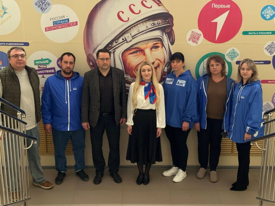 В Марковке по народной программе Единой России восстанавливают Бондаревскую гимназию В Марковке по народной программе Единой России восстанавливают Бондаревскую гимназию