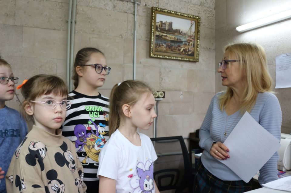 «Галактика хорошего настроения»: в Луганской молодежной библиотеке стартовал космический квест «Галактика хорошего настроения»: в Луганской молодежной библиотеке стартовал космический квест
