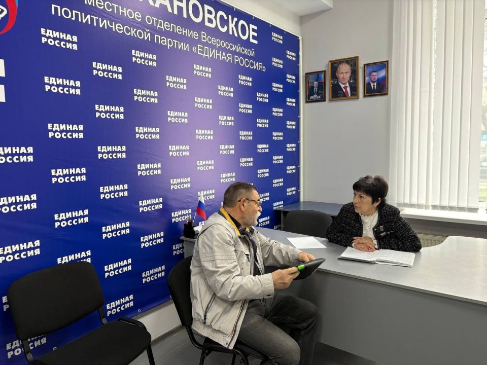 В Стаханове прошел прием граждан в рамках Недели приемов по вопросам ЖКХ В Стаханове прошел прием граждан в рамках Недели приемов по вопросам ЖКХ