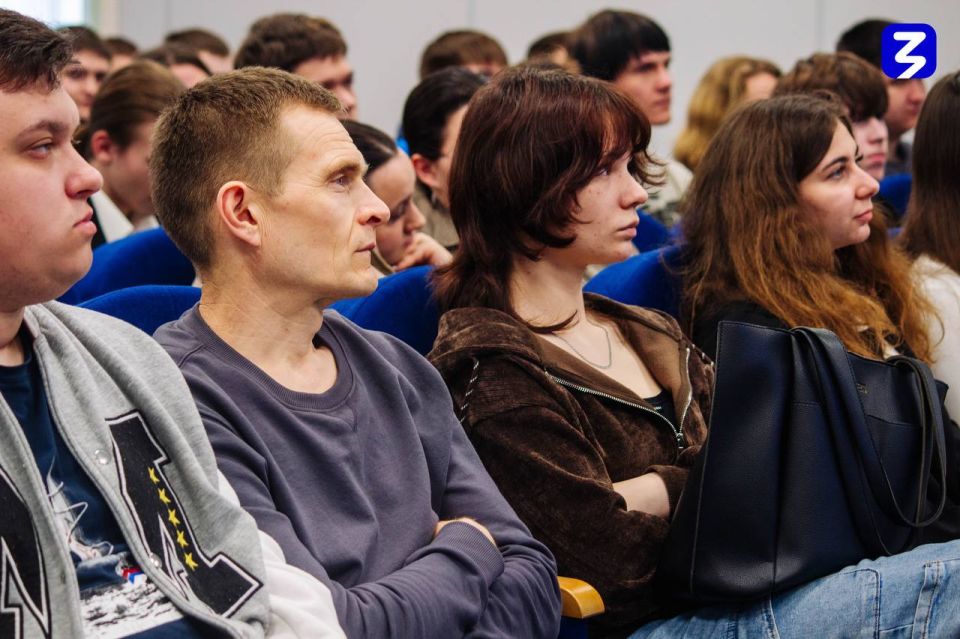 Встреча «Знание»: возможности, подвиги и космос в Далевском университете Встреча «Знание»: возможности, подвиги и космос в Далевском университете