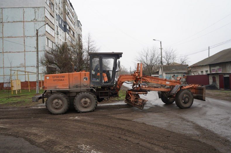 В Свердловском округе коммунальщики работают по плану благоустройства округа и по обращениям граждан В Свердловском округе коммунальщики работают по плану благоустройства округа и по обращениям граждан