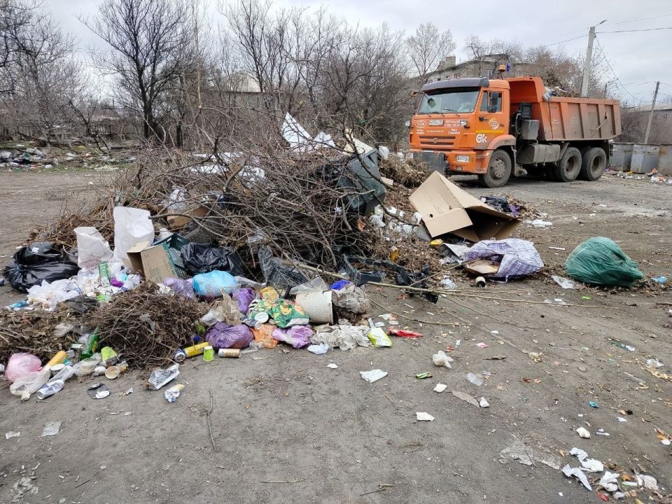 Чем сегодня занимались коммунальные службы города Чем сегодня занимались коммунальные службы города