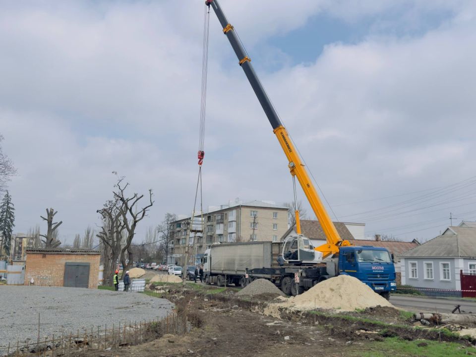 В Луганске реконструируют сквер имени 9 Мая по народной программе Единой России В Луганске реконструируют сквер имени 9 Мая по народной программе Единой России