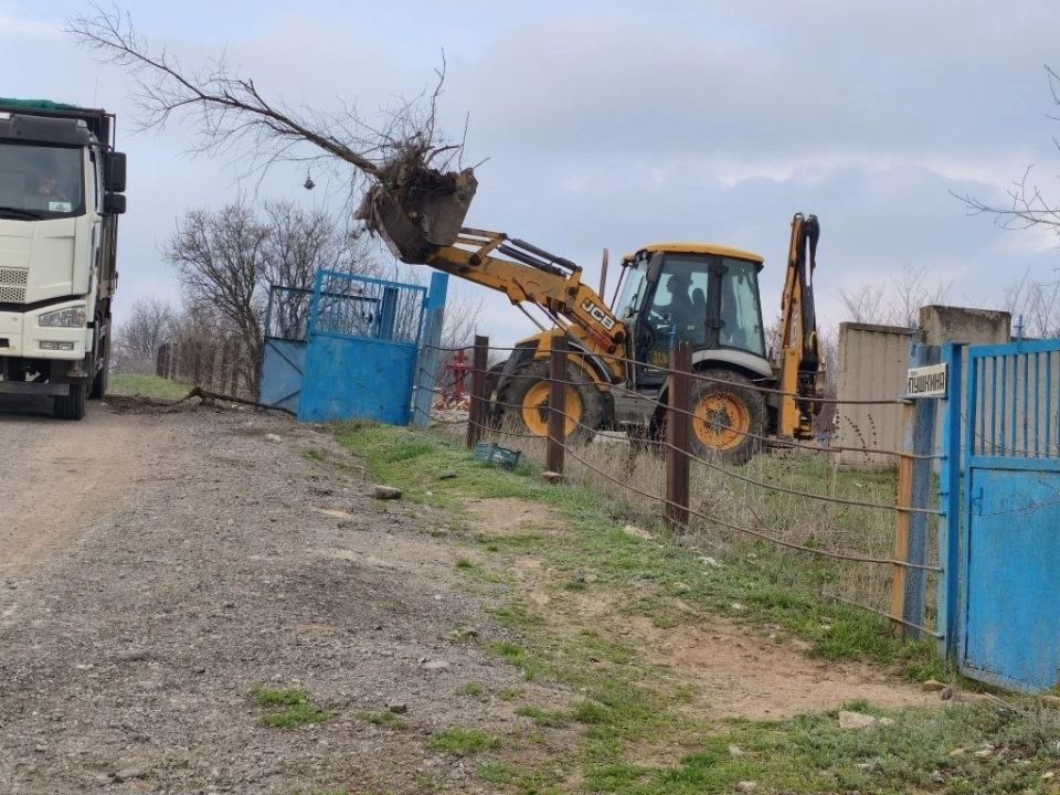 Жители пгт Михайловка и отдел по обеспечению жизнедеятельности пгт Михайловка, с. Петровка выражают огромную благодарность сотрудникам ООО «АЛМЕКО» и руководителю предприятия Сергею Анощенко за оказанную помощь в ликвидации... Жители пгт Михайловка и отдел по обеспечению жизнедеятельности пгт Михайловка, с. Петровка выражают огромную благодарность сотрудникам ООО «АЛМЕКО» и руководителю предприятия Сергею Анощенко за оказанную помощь в ликвидации...
