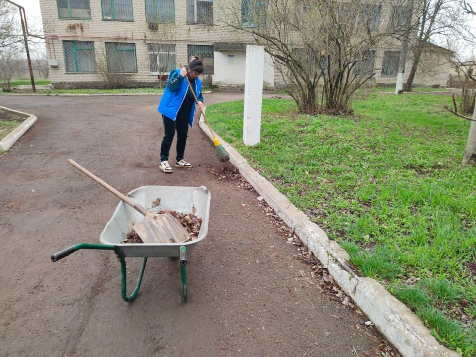 В Краснодонском муниципальном округе активно реализуются мероприятия по благоустройству территорий, направленные на создание комфортной и ухоженной среды для жителей В Краснодонском муниципальном округе активно реализуются мероприятия по благоустройству территорий, направленные на создание комфортной и ухоженной среды для жителей