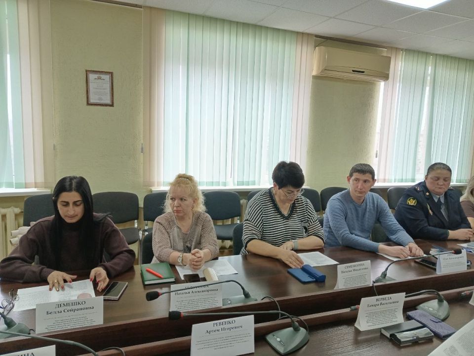 В Администрации городского округа город Ровеньки состоялось заседание круглого стола субъектов системы профилактики детской преступности и безнадзорности городского округа город Ровеньки В Администрации городского округа город Ровеньки состоялось заседание круглого стола субъектов системы профилактики детской преступности и безнадзорности городского округа город Ровеньки