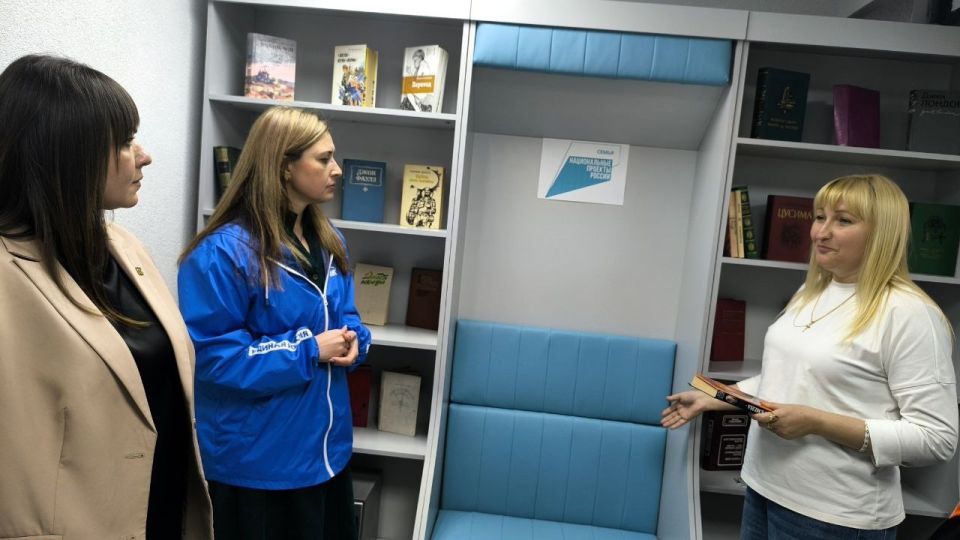 Партийный десант оценил работу модернизированной библиотеки в Беловодске Партийный десант оценил работу модернизированной библиотеки в Беловодске