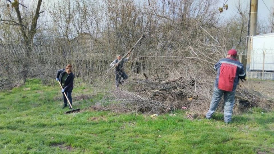 Сотрудники отдела жизнеобеспечения пгт Северный, с. Давыдо-Никольское, с. Великий Суходол, активисты Единой России, а также представители организаций и учреждений, работающих на подведомственной территории, совместно провели... Сотрудники отдела жизнеобеспечения пгт Северный, с. Давыдо-Никольское, с. Великий Суходол, активисты Единой России, а также представители организаций и учреждений, работающих на подведомственной территории, совместно провели...