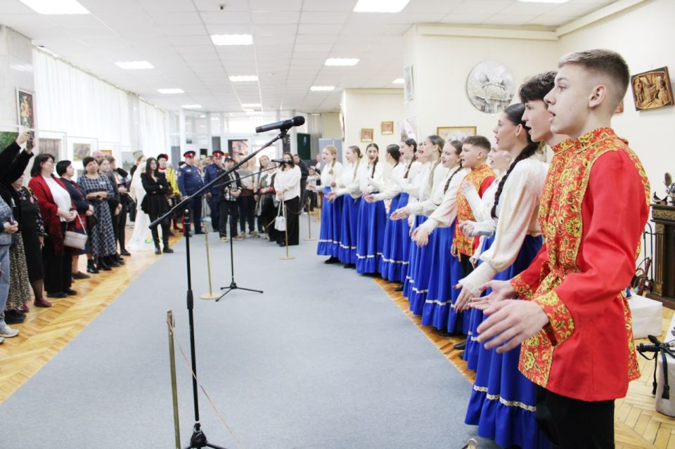 В Галерее искусств открылась республиканская выставка «Палитра народного творчества»! В Галерее искусств открылась республиканская выставка «Палитра народного творчества»!