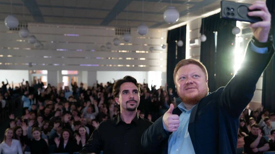 Сегодня состоялась встреча с заместителем Председателя Правительства Луганской Народной Республики — Иваном Кусовым в рамках федеральной программы «ГосСтарт.Диалог» в ЛГУ им. В. Даля Сегодня состоялась встреча с заместителем Председателя Правительства Луганской Народной Республики — Иваном Кусовым в рамках федеральной программы «ГосСтарт.Диалог» в ЛГУ им. В. Даля